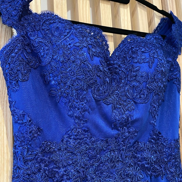 Off-Shoulder Evening Gown Long - Royal Blue - Picture 1 of 3